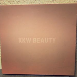 KKW Beauty Powder Contour and Highlight Kit